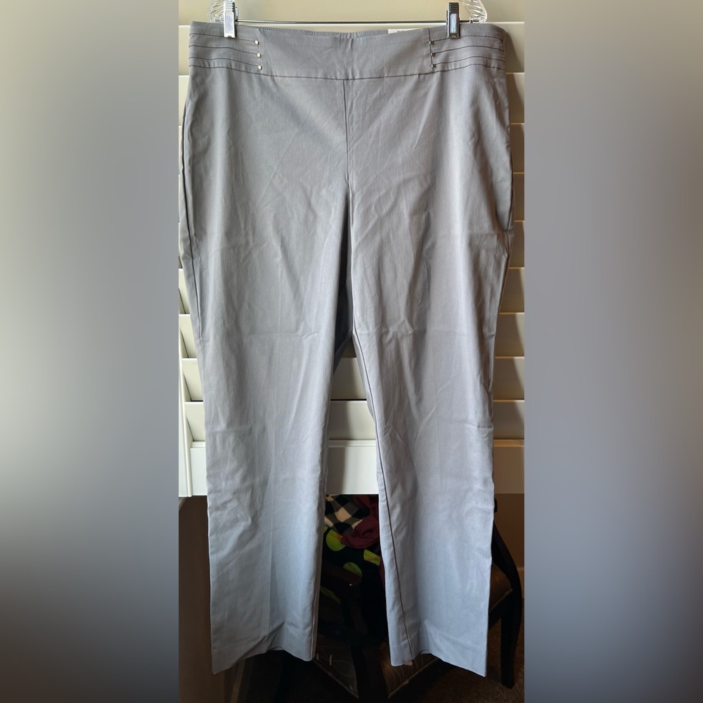 JM Collection - NWT - 18W - Lunar Grey - Slim Leg Pants